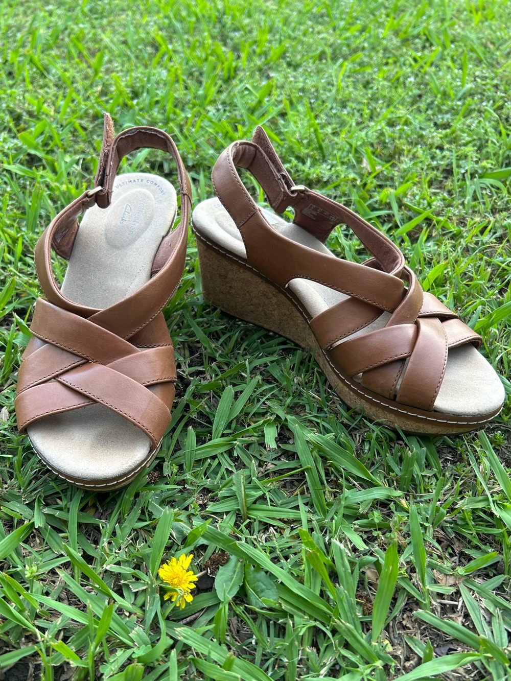 Clarks Giselle Beach Tan Leather Wedge Sandals